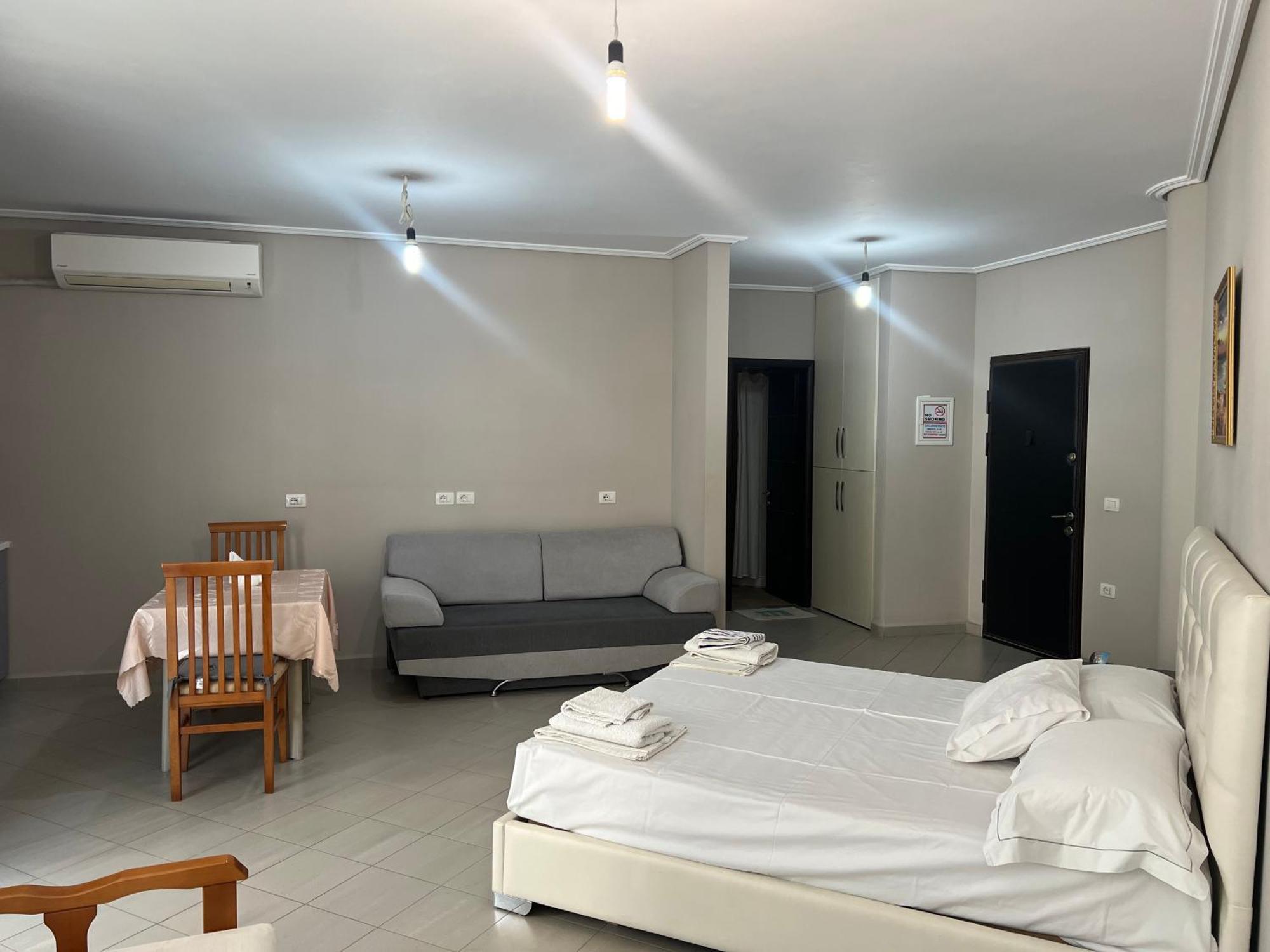 Lorenso Guest House Sarandë Eksteriør billede